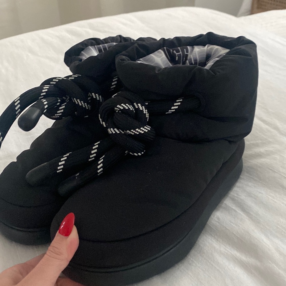 Brand new fashion UGGS
